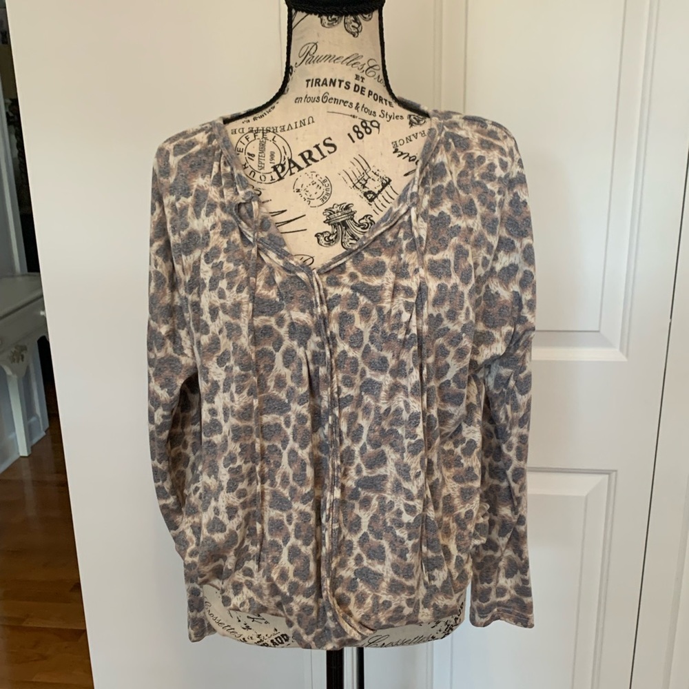 Buckle - NWOT Willow Root shirt